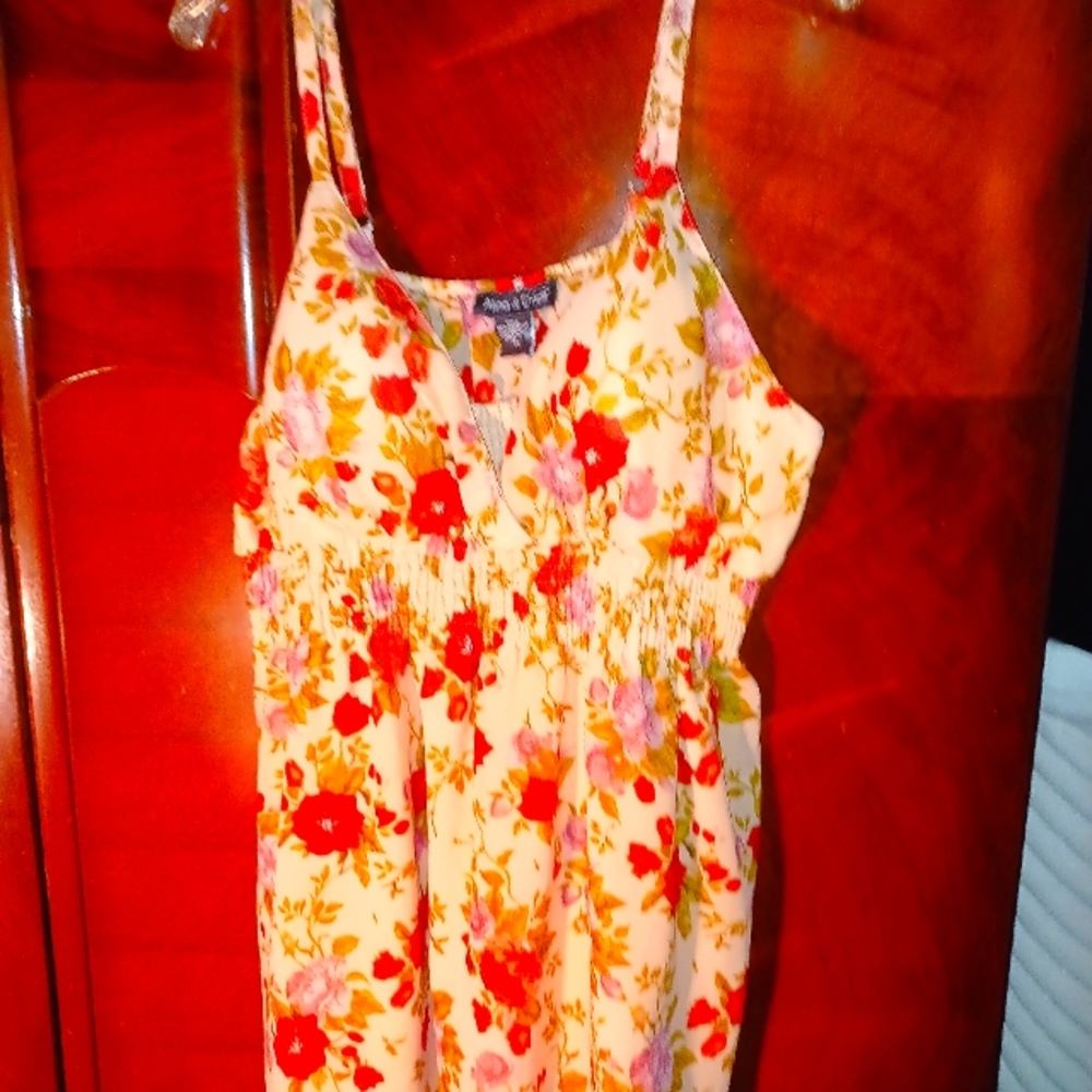 VTG Alisha & Chloe ROSE top